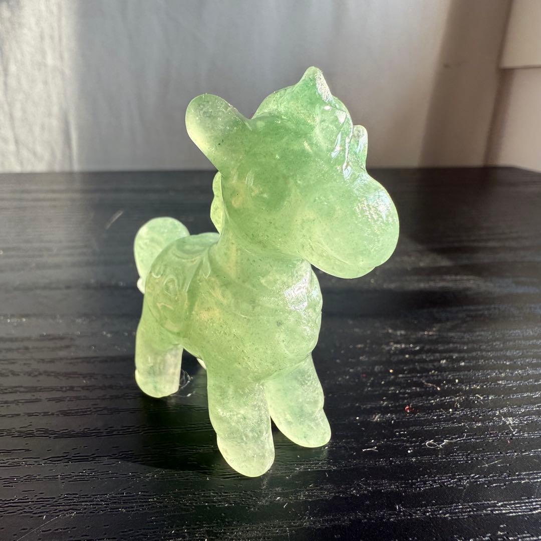 【MHUSK】天然石グリーンストロベリークォーツの馬　NO.120902