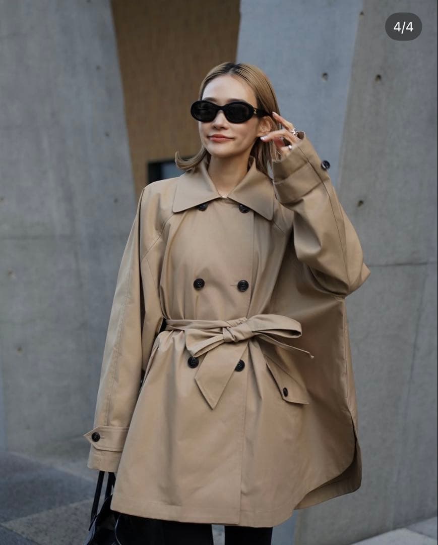 3日間限定価格！！　ELLIE エリー　ケープトレンチコート ベージュ