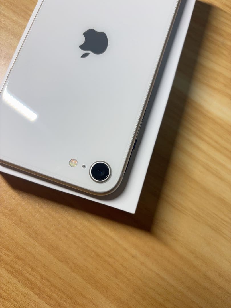 早い者勝ち　[SIMフリー]Apple iPhone se3 64GB