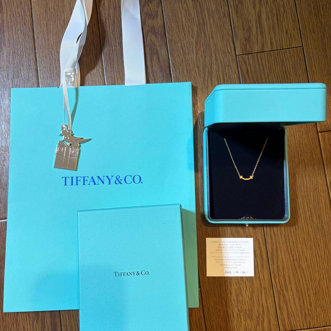 Tiffany & Co. k18 Tスマイルネックレス