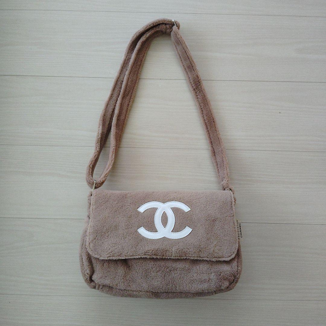 CHANEL ノベルティ　ショルダーバッグ
