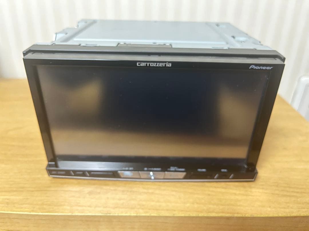 （ジャンク品: タッチパネル不調）カロッツェリア　AVIC-ZH0009CS