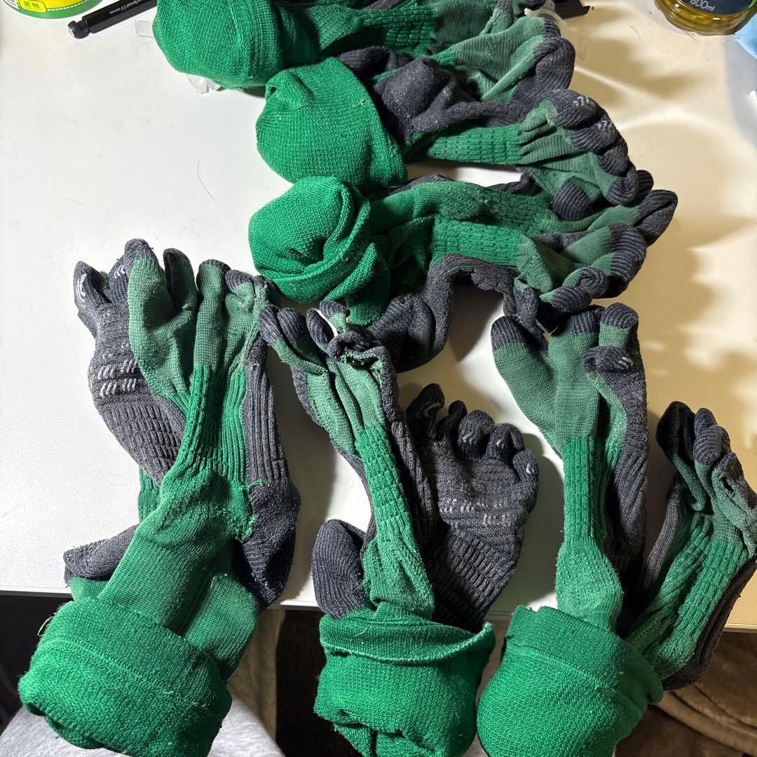 緑の5本指ソックス ダメージあり L