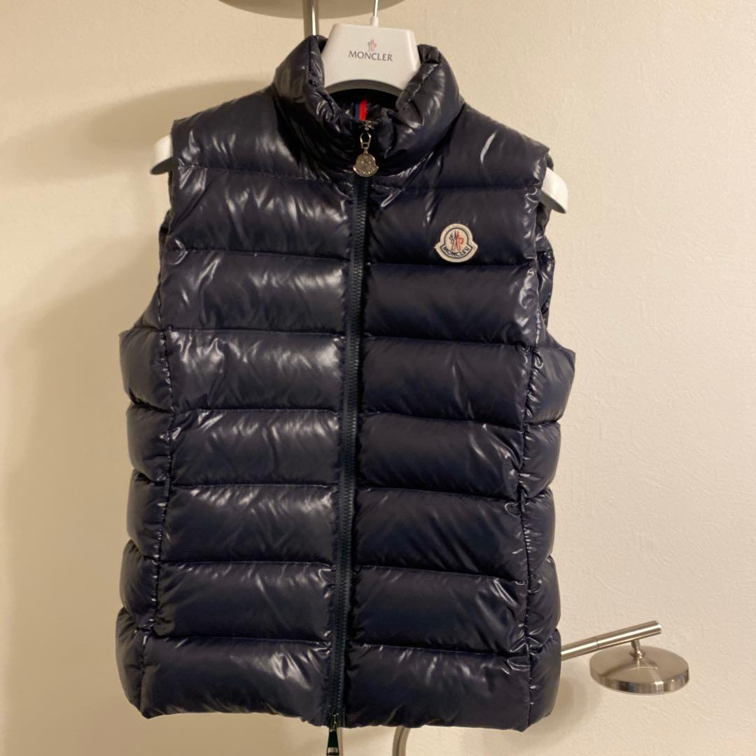 MONCLERダウンベスト