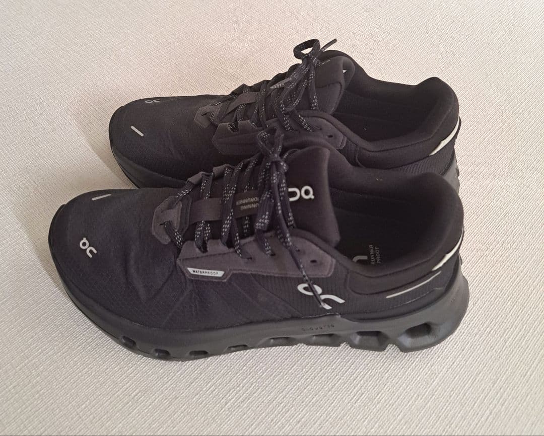 on 未使用クラウドランナー 2 ウォータープルーフ レディース24　黒　防水