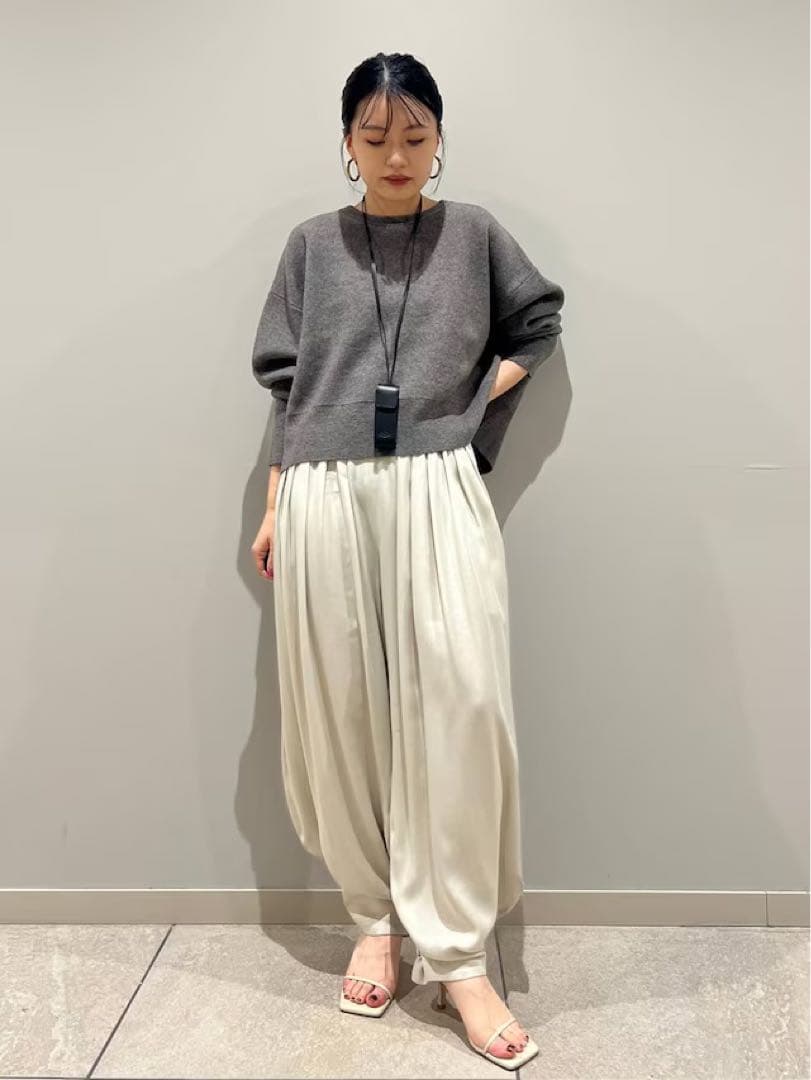 Curensology サテンタックパンツ　エクリュ　36 2025AW