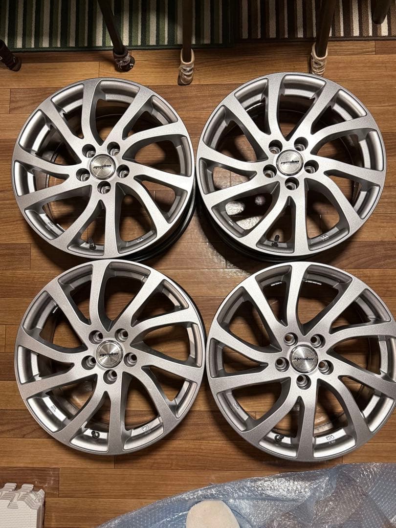 LA STRADA TIRADO Epsilon 16インチホイール ナット付き